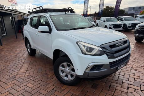 White 2017 Isuzu MU-X Wagon Ls-M (4X4)