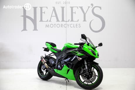 Green 2010 Kawasaki Zx-6Rr Road