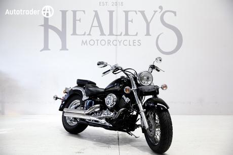 Black 2016 Yamaha V-Star Xvs650A Classic Road