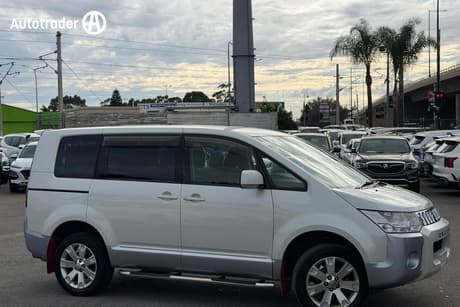 2011 Mitsubishi Delica D:5