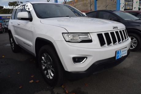 White 2013 Jeep Grand Cherokee Wagon Laredo (4X4)