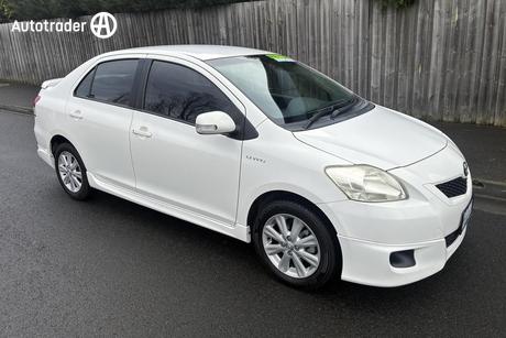 White 2009 Toyota Yaris Sedan Yrx