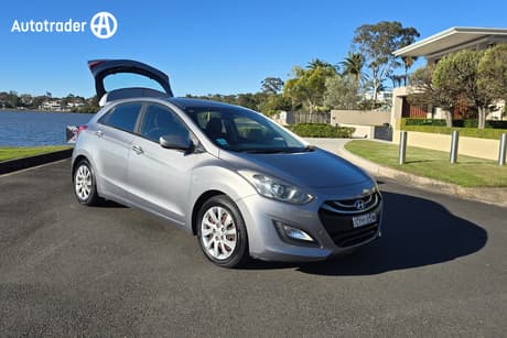 Grey 2014 Hyundai I30 Hatchback Active 1.6 Crdi