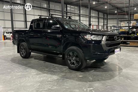 2023 Toyota Hilux Sr (4X4) Gun126R