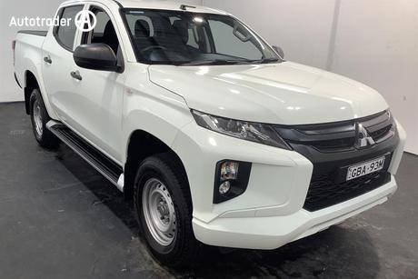 White 2021 Mitsubishi Triton Double Cab Pick Up Glx (4X2)