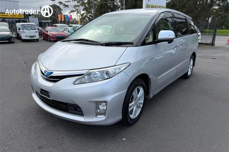 Silver 2015 Toyota Estima SUV AERAS HYBRID