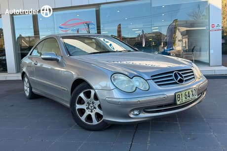 Silver 2004 Mercedes-Benz CLK320 Coupe Avantgarde