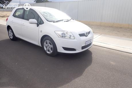 White 2008 Toyota Corolla Hatchback Ascent