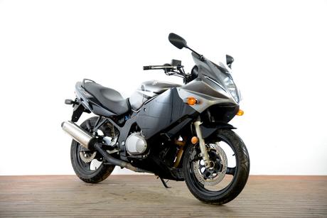 Grey 2007 Suzuki Gs500F Road