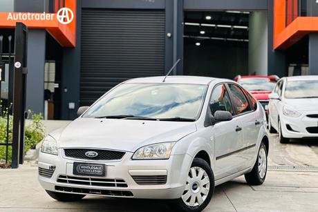 Silver 2006 Ford Focus Hatchback Cl