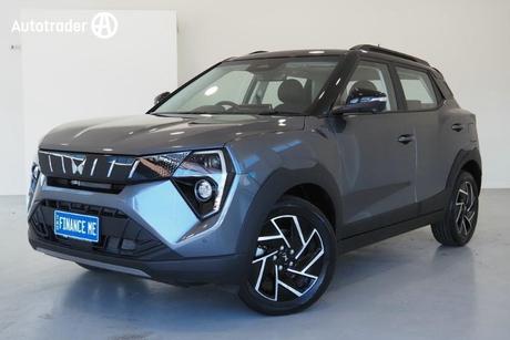 Grey 2025 Mahindra Xuv 3Xo Wagon Ax7L