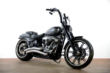 Grey 2022 Harley Davidson Breakout 114 (Fxbrs) Road