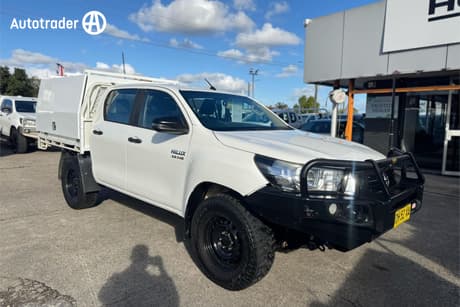 White 2019 Toyota Hilux Double Cab Chassis Sr (4X4)
