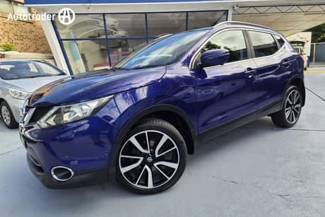 Purple 2016 Nissan Qashqai Wagon Ti (4X2)