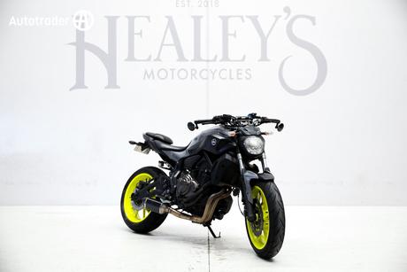 Grey 2016 Yamaha Mt-07 Lams Road