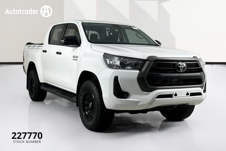 2022 Toyota Hilux Sr (4X4) Gun126R