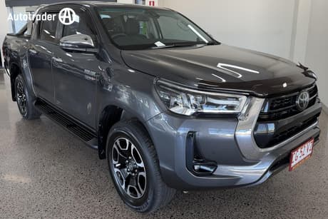 2023 Toyota Hilux Sr5 + Premium Interior (4X4) Gun126R