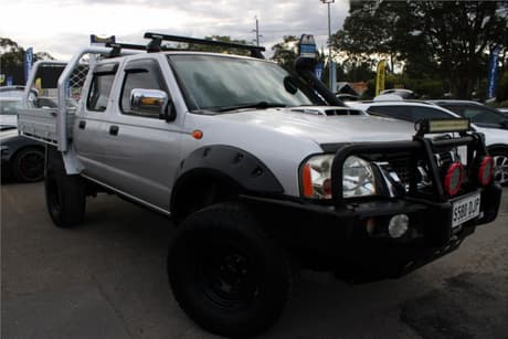 Silver 2014 Nissan Navara Dual Cab Pick-up St-R (4X4)