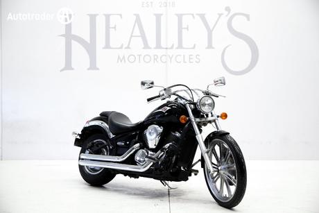 Black 2008 Kawasaki Vulcan 900 Classic (Vn900B) Road