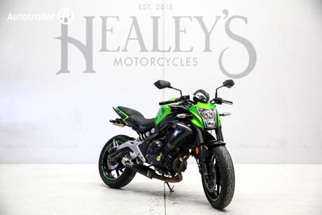 Green 2012 Kawasaki Er-6N L Road