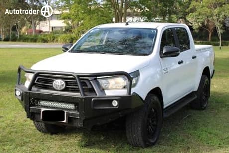 2020 Toyota Hilux Sr (4X4) Gun126R Facelift