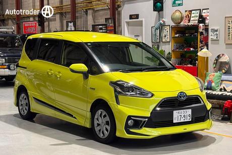 2015 Toyota Sienta (Hybrid) G Nhp170