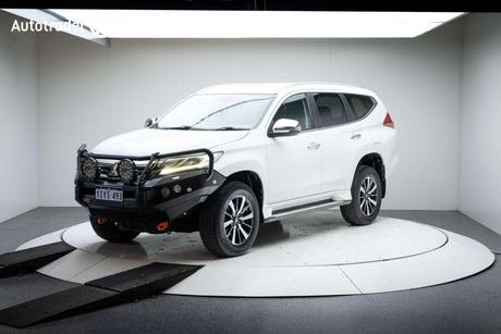 2017 Mitsubishi Pajero Sport Exceed (4X4) 7 Seat My17