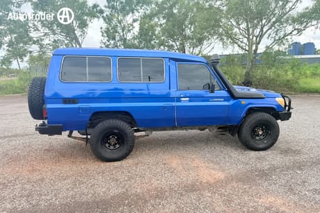 2012 Toyota Landcruiser Workmate (4X4) 11 Seat Vdj78R My12 Update