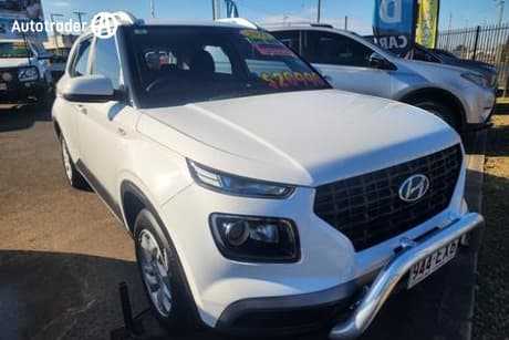 White 2022 Hyundai Venue Wagon Active