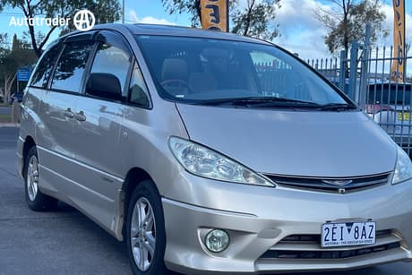 Gold 2004 Toyota Estima Wagon Aeras