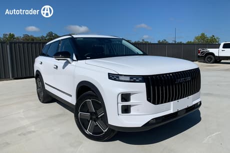 White 2026 Jaecoo J7 Wagon Track