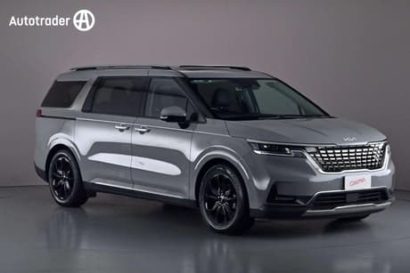 Silver 2023 Kia Carnival Wagon Special Edition
