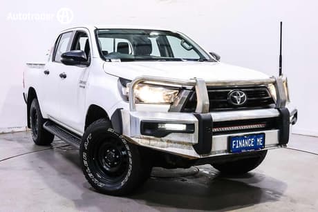 2022 Toyota Hilux Sr (4X4) Gun126R