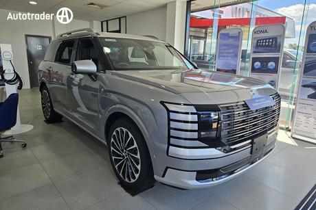 Silver 2025 Hyundai Palisade Wagon Calligraphy (8 Seat) Hev