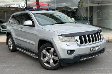 Silver 2011 Jeep Grand Cherokee Wagon Limited (4X4)