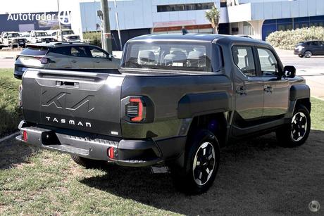 Grey 2025 Kia Tasman Double Cab Pick Up Sx+ (4X4) (0.9T) Body Fender