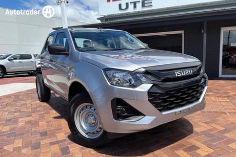 Silver 2026 Isuzu D-MAX Crew Cab Chassis Sx (4X4)