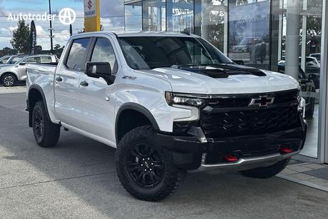 White 2025 Chevrolet Silverado Crew Cab Pickup 1500 Zr2