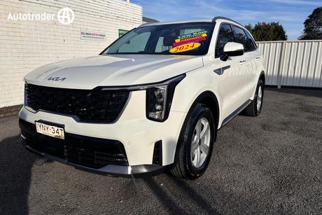 White 2024 Kia Sorento Wagon S 7 Seat