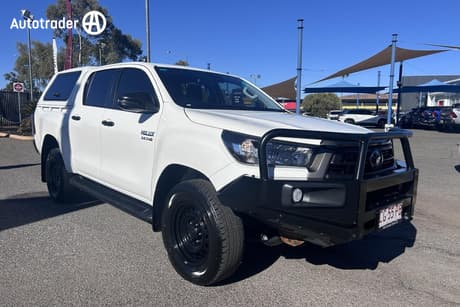 2022 Toyota Hilux Sr (4X4) Gun126R
