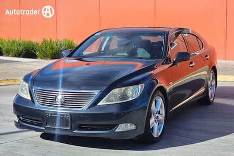 Grey 2006 Lexus LS Sedan USF40R