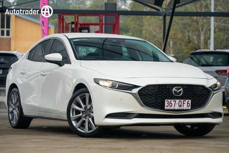 White 2021 Mazda 3 Sedan G20 Evolve
