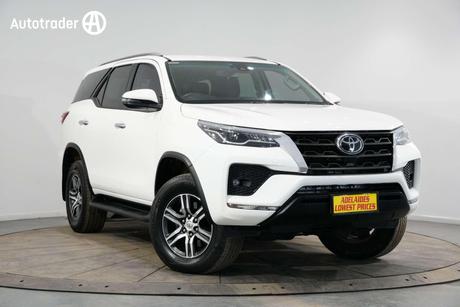 2023 Toyota Fortuner Gxl Gun156R