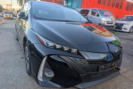 2022 Toyota Prius Base (Hybrid) Zvw50R