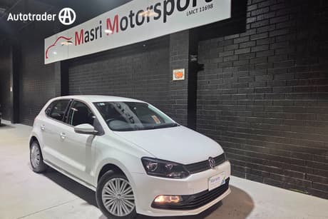 White 2015 Volkswagen Polo Hatchback 66 Tsi Trendline