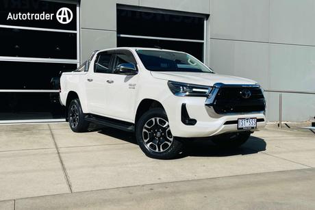 2020 Toyota Hilux Sr5 (4X4) Gun126R Facelift