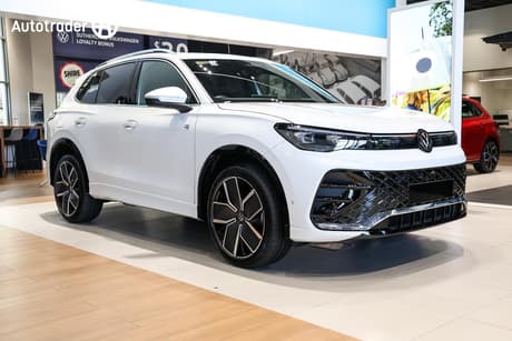 White 2026 Volkswagen Tiguan Wagon 195Tsi R-Line
