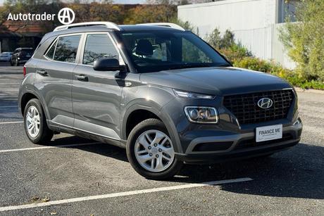 Grey 2025 Hyundai Venue Wagon