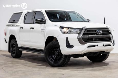 2022 Toyota Hilux Sr (4X4) Gun126R