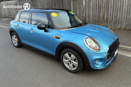 2017 Mini Cooper 5D Hatch F55